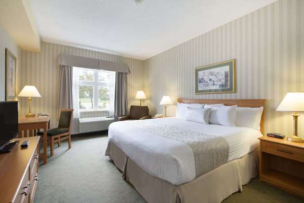  - Days Inn Orillia