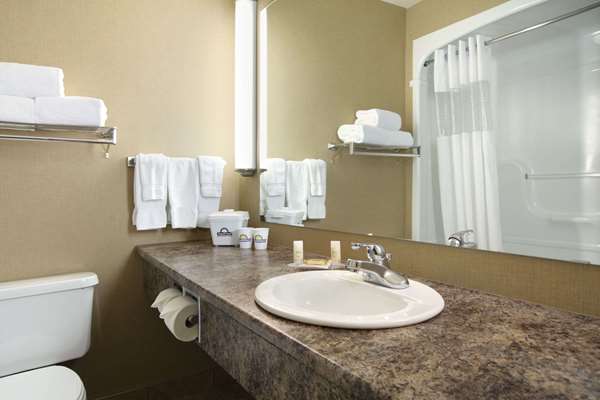  - Days Inn Edmonton West