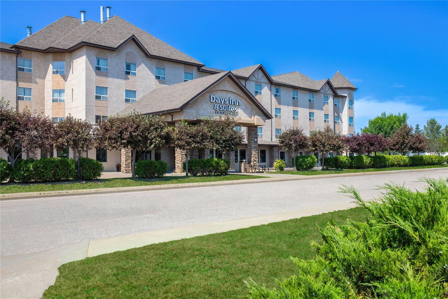Days Inn & Suites West Edmonton
