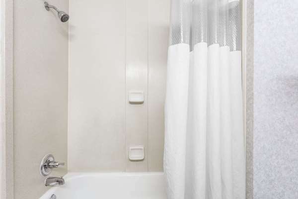  - Days Inn Glen Allen - I-95, Exit 83