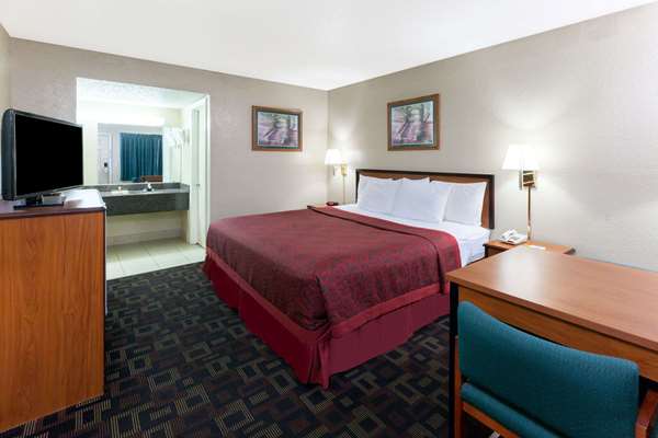  - Days Inn Airport West Oklahoma City - I-40, Exit 145