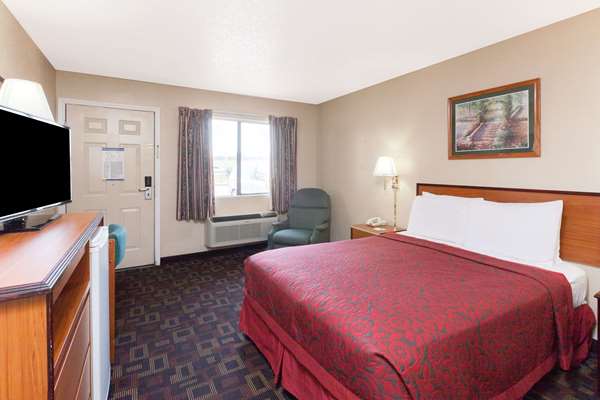  - Days Inn Airport West Oklahoma City - I-40, Exit 145