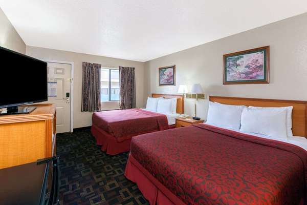  - Days Inn Airport West Oklahoma City - I-40, Exit 145