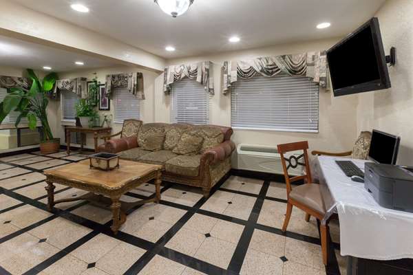  - Days Inn Airport West Oklahoma City - I-40, Exit 145