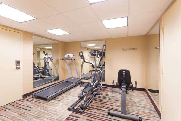 Fitness/ Exercise Room - Days Inn Dumfries - I-95, Exit 152