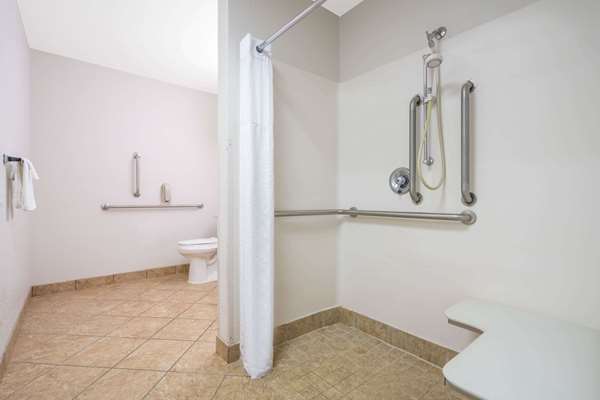  - Days Inn Faribault