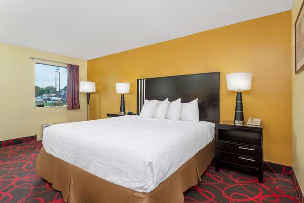  - Travelodge Richmond - I-70, Exit 156