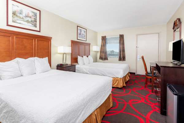  - Travelodge Richmond - I-70, Exit 156