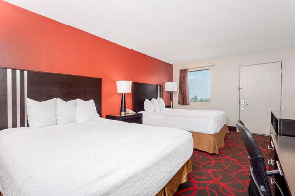  - Travelodge Richmond - I-70, Exit 156