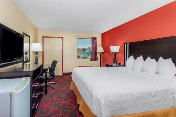  - Travelodge Richmond - I-70, Exit 156