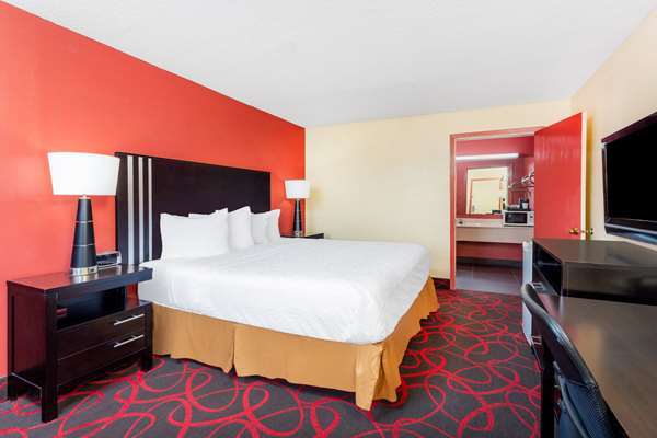  - Travelodge Richmond - I-70, Exit 156