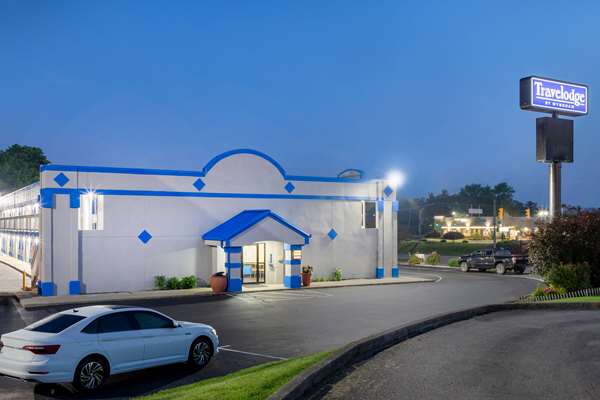 Exterior view - Travelodge Richmond - I-70, Exit 156