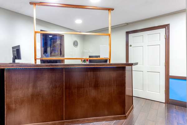  - Travelodge Richmond - I-70, Exit 156