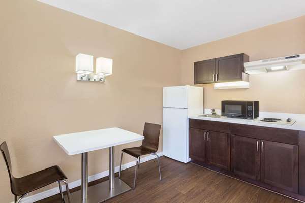  - Super 8 Motel Ellenton - I-75, Exit 224