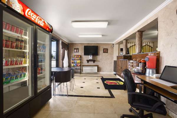  - Super 8 Motel Childress