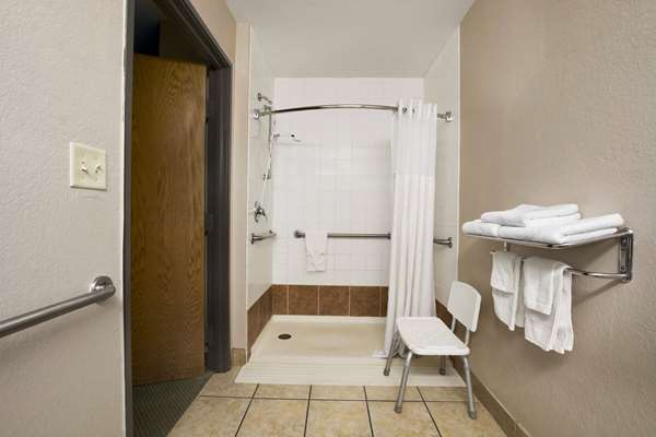  - Super 8 Motel Childress