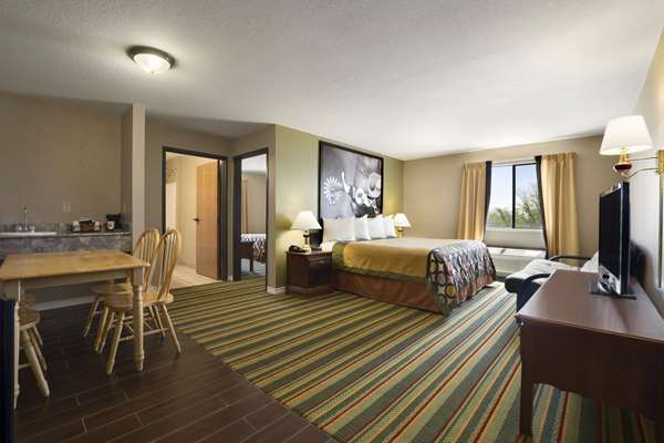 Suite - Super 8 Motel Childress