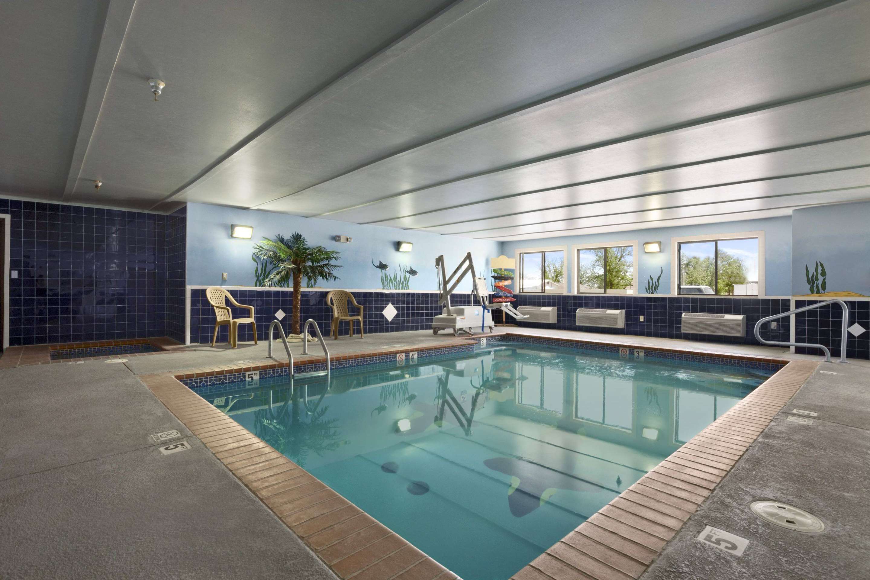 Pool | Super 8 by Wyndham Childress