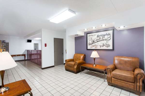  - Super 8 Hotel Springdale - I-49, Exit 72