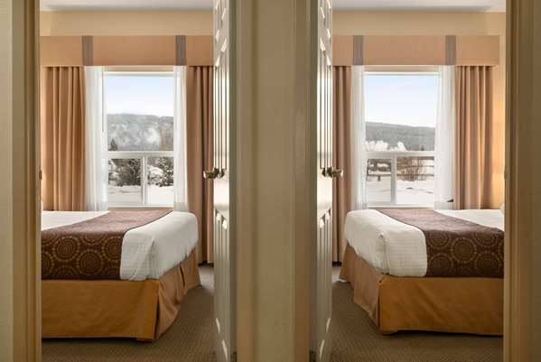 Suite - Ramada Limited Hotel Golden