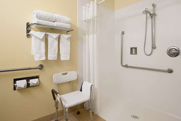  - Ramada Limited Hotel Golden