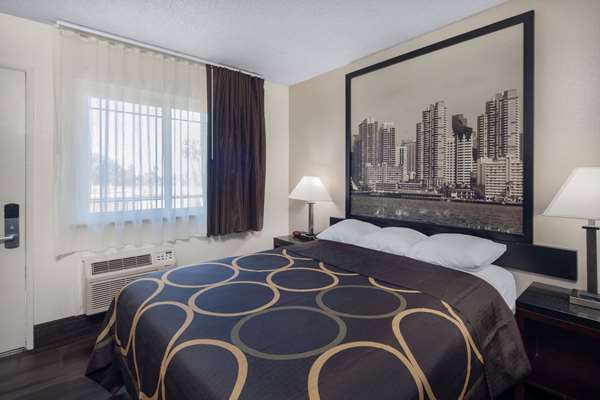  - Super 8 Motel South Hotel Circle San Diego