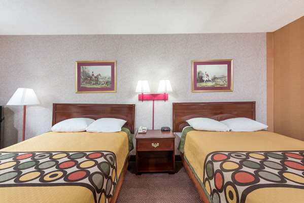  - Super 8 Hotel Hancock