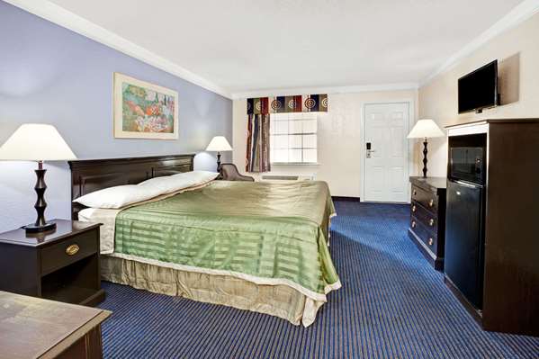  - Travelodge Northwest Richland Hills