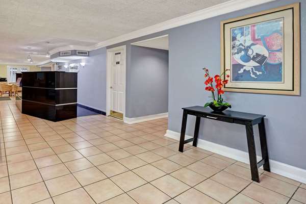  - Travelodge Northwest Richland Hills