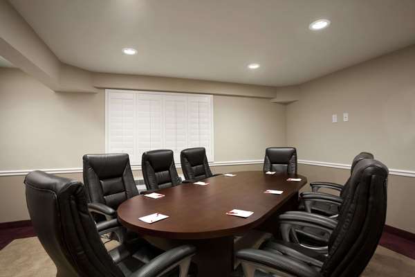  - Ramada Limited Hotel Arizona Mills Tempe - I-10, Exit 155