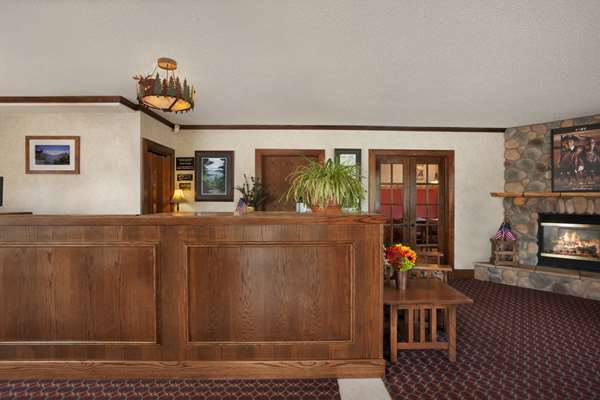  - Super 8 Motel Downtown Lake George