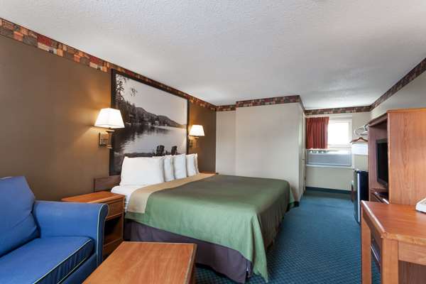  - Super 8 Motel Downtown Lake George