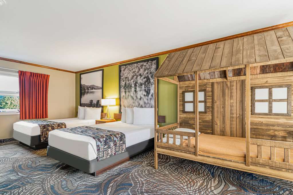 SUPER 8 BY WYNDHAM LAKE GEORGE/DOWN-guestroom-Guest Room,Suite,On-Site.jpg