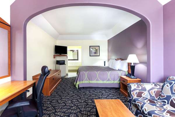  - Super 8 Motel Fairfield - I-45, Exit 197