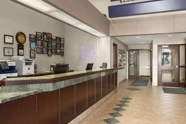  - Days Inn Suites Winkler