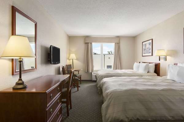  - Days Inn Suites Winkler