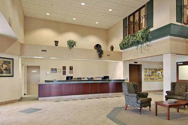  - Days Inn Suites Winkler