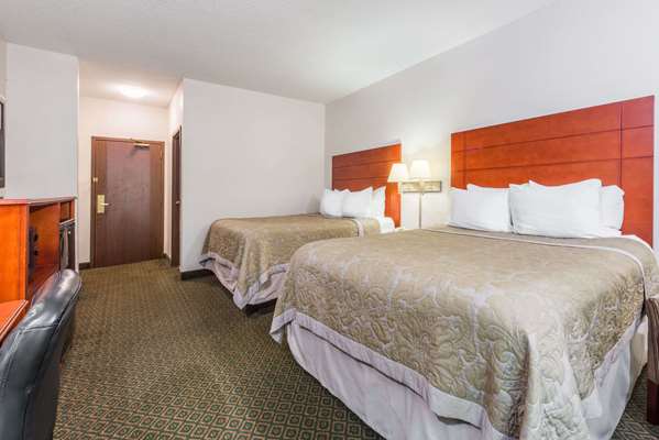  - Super 8 Hotel St Charles - I-70, Exit 225