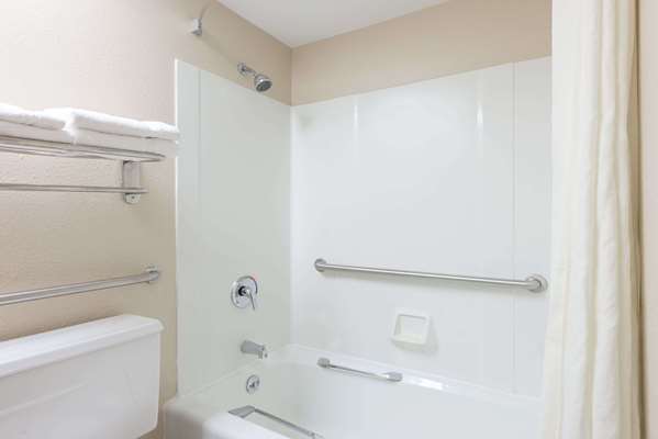  - Super 8 Hotel St Charles - I-70, Exit 225