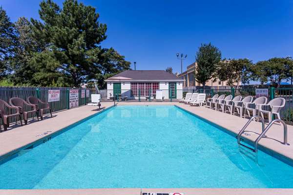 Pool - Days Inn Simpsonville