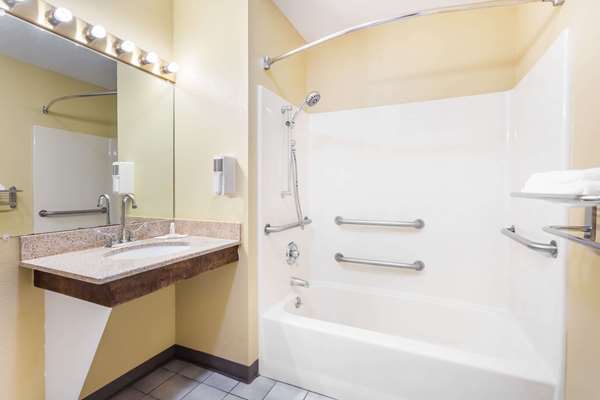  - Days Inn Simpsonville