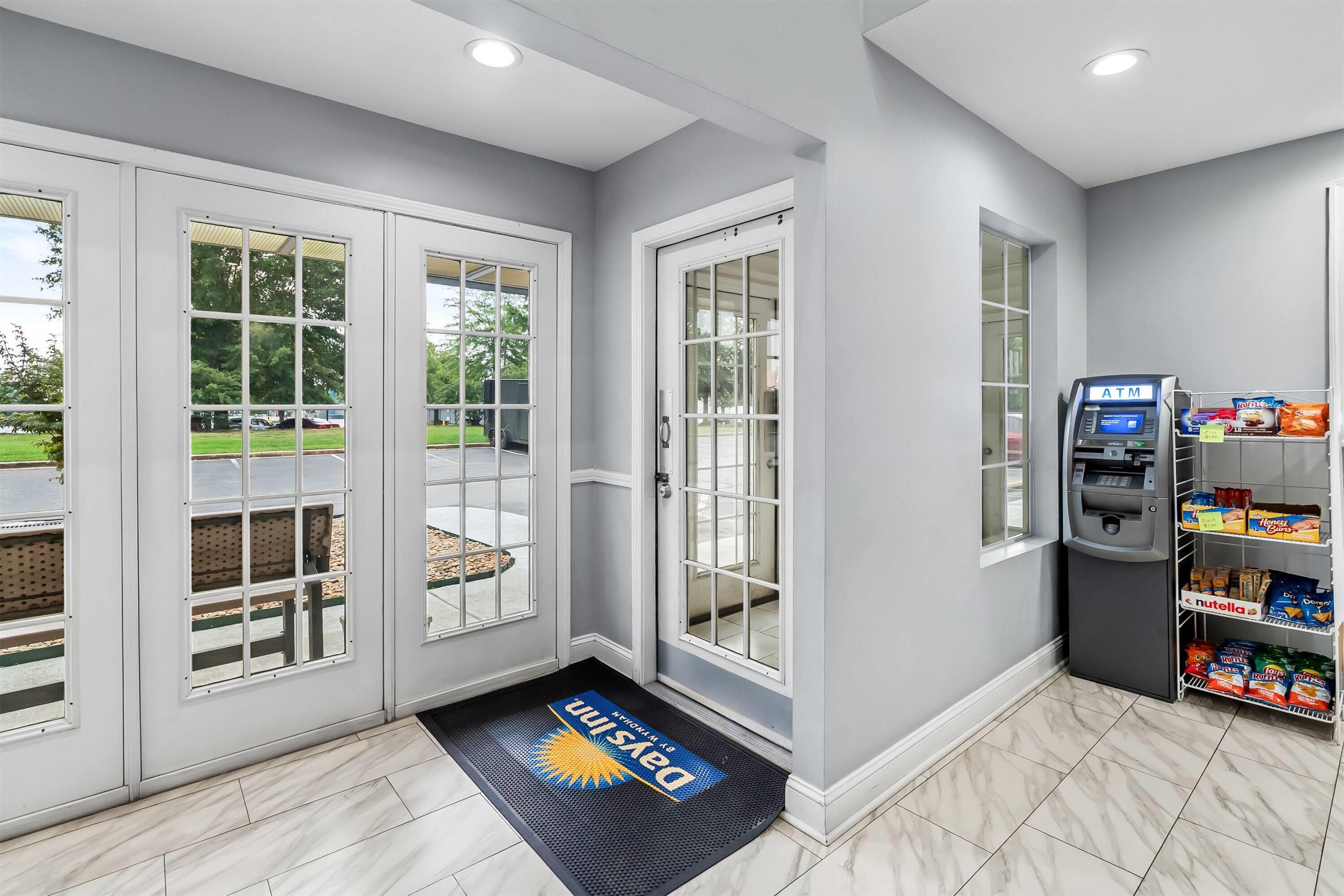Lobby | Days Inn by Wyndham Simpsonville
