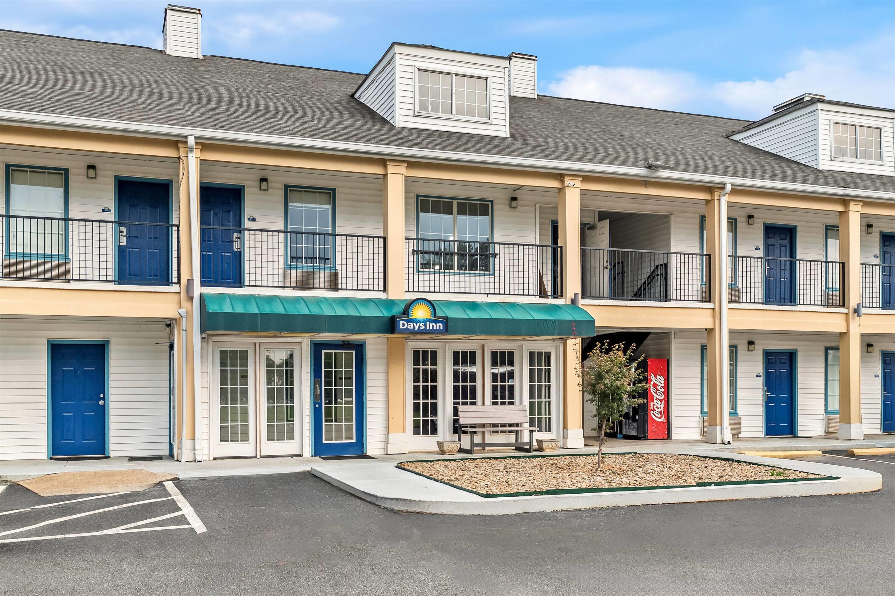 Exterior | Days Inn by Wyndham Simpsonville