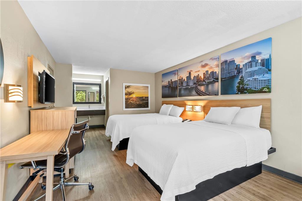 DAYS INN BY WYNDHAM SIMPSONVILLE-guestroom-Guest Room,On-Site,Double Room.jpg