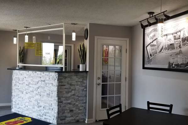  - Super 8 Hotel Brownsburg - I-74, Exit 66