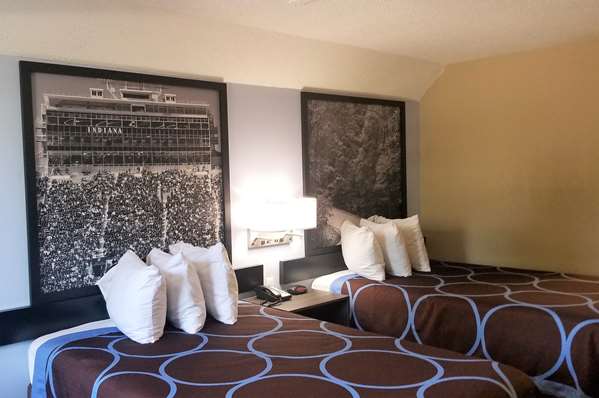  - Super 8 Hotel Brownsburg - I-74, Exit 66