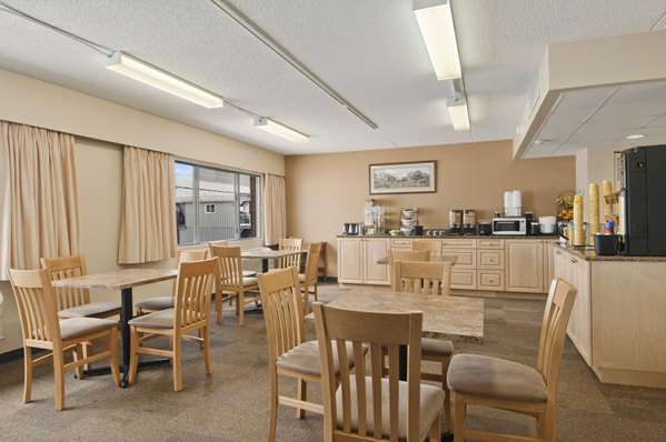 Restaurant - Travelodge Goldcap Prince George