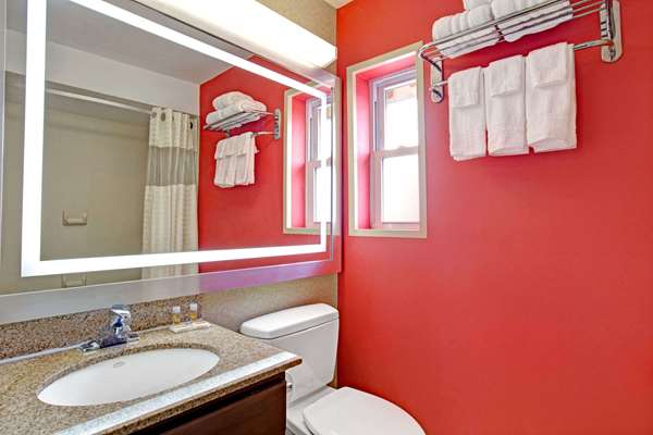  - Days Inn Ridgefield - I-95, Exit 68