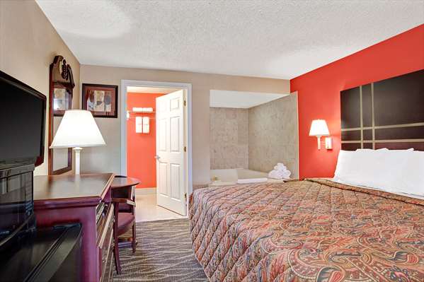 Suite - Days Inn Ridgefield - I-95, Exit 68
