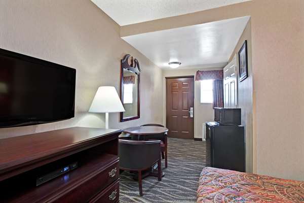 Suite - Days Inn Ridgefield - I-95, Exit 68